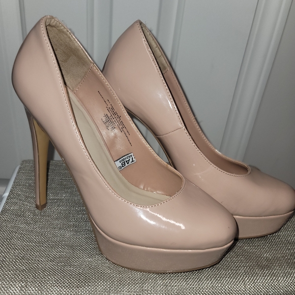 Xhilaration Patent Leather Platform Stilettos - Picture 1 of 7